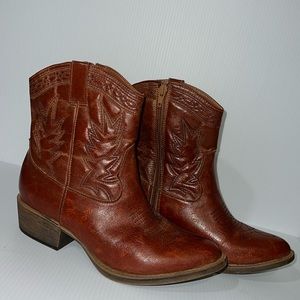 COCONUT Pistol Bootie  By Matisse Leather Boots